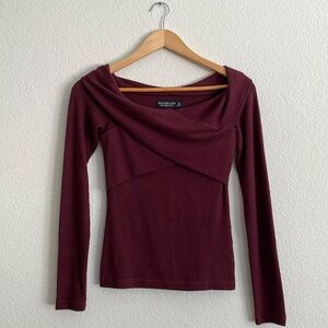A&F Maroon Off Shoulder Sweater XS